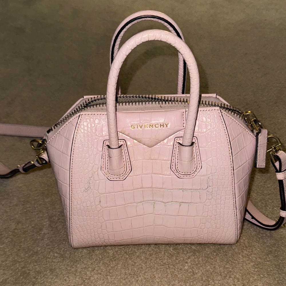 Givenchy Light Pink antigona Croc-Embossed bag